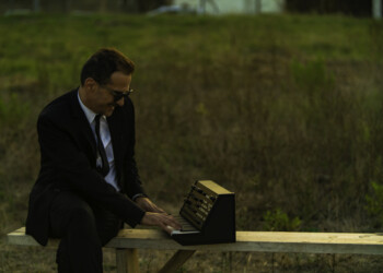 Fuori oggi con le recensioni d’autore di Max Gazzè, Peppe Vessicchio, Massimiliano Bruno, VERTICALE l’album di debutto di Roberto Lobbe Procaccini