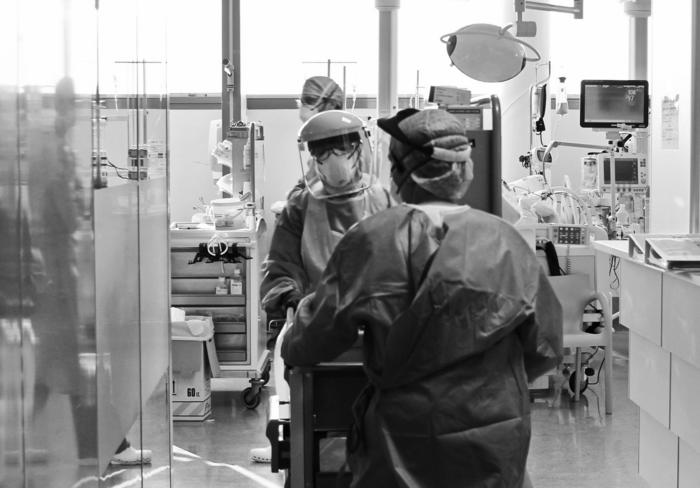 A uccidere chi ha malattie croniche è comunque SarsCov2