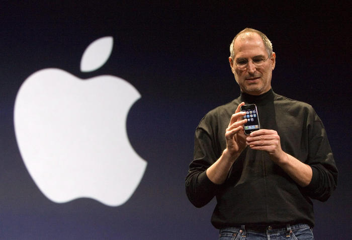 All’asta la domanda di lavoro di Steve Jobs a 18 anni