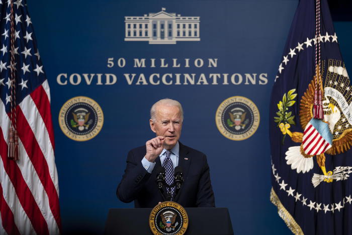 Biden, ‘bene piano vaccini ma non è momento di rilassarsi’