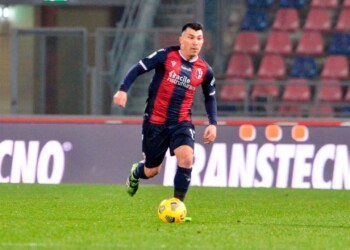 Bologna, Faragò e Medel: allenamento differanziato