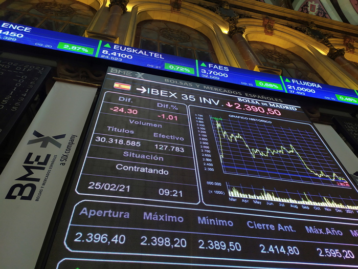 Borsa: Europa peggiora con farmaci e bevande, bene le banche