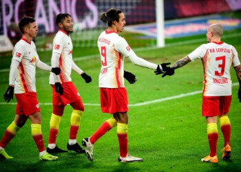 Bundesliga, il Lipsia vince 2-1 grazie a Olmo e Nkunku, Bayern a -4