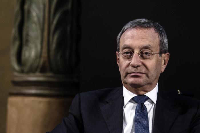 Catricalà: il suo ultimo articolo ‘La stretta via tra Stato e mercato’