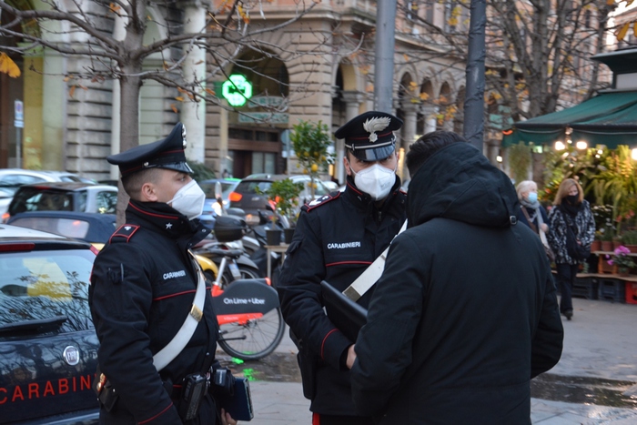 Covid: controlli vigili a Roma, 40 multati e piazze isolate