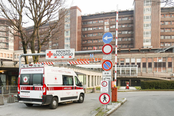Covid: Lombardia supera 4.000 casi, quasi 1.000 a Brescia