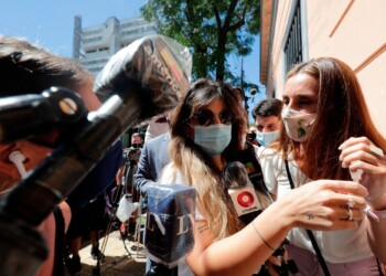 Dalma e Gianinna Maradona: “Papà ucciso dai medici”