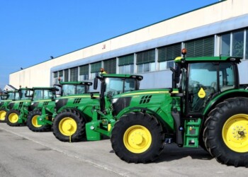 Deere & Co segnala crescita di oltre il 100% dell’utile netto del Q1