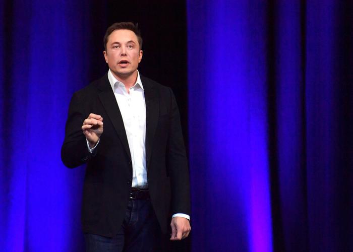 Elon Musk chiede a Putin di conversare su Clubhouse