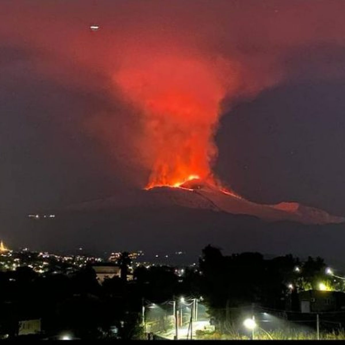 “L’ETNA TORNA A FAR SENTIRE LA SUA “VOCE”. DI PIAZZA (FI):“ORE DI SPETTACOLOE PAURA”