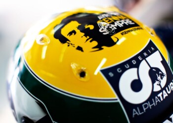 F1, il casco di Gasly a Imola donato alla fondazione di Ayrton Senna