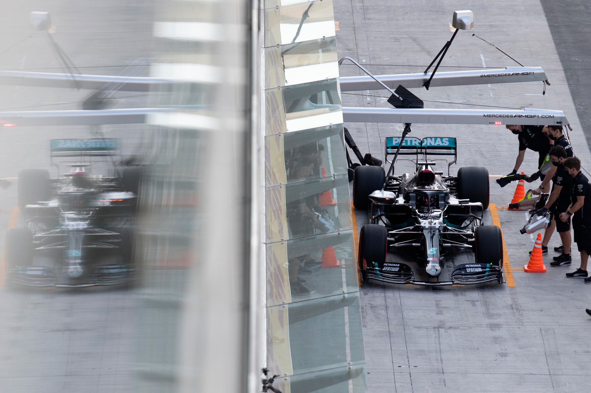 F1, Mercedes: “Problemi con la power unit, ma cerchiamo di risolverli”