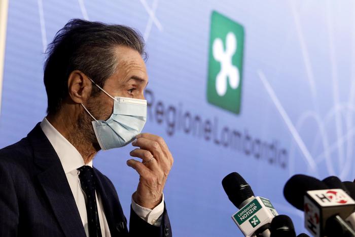 Fontana: ‘Stop tagli a vaccini, Draghi si faccia sentire’