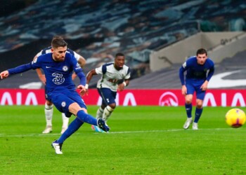 Il Chelsea batte il Tottenham di Mourinho. Decisivo Jorginho