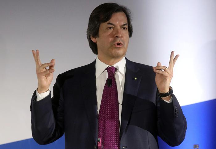 Intesa:nel 2020 utile a 3,28 mld, propone cedola per 694 mln