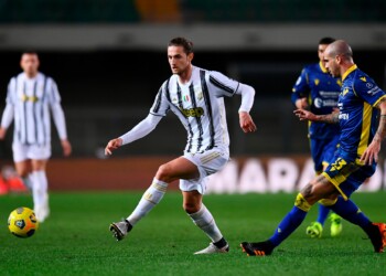 Juve, fair play di Rabiot: corregge l’arbitro e dà un angolo al Verona
