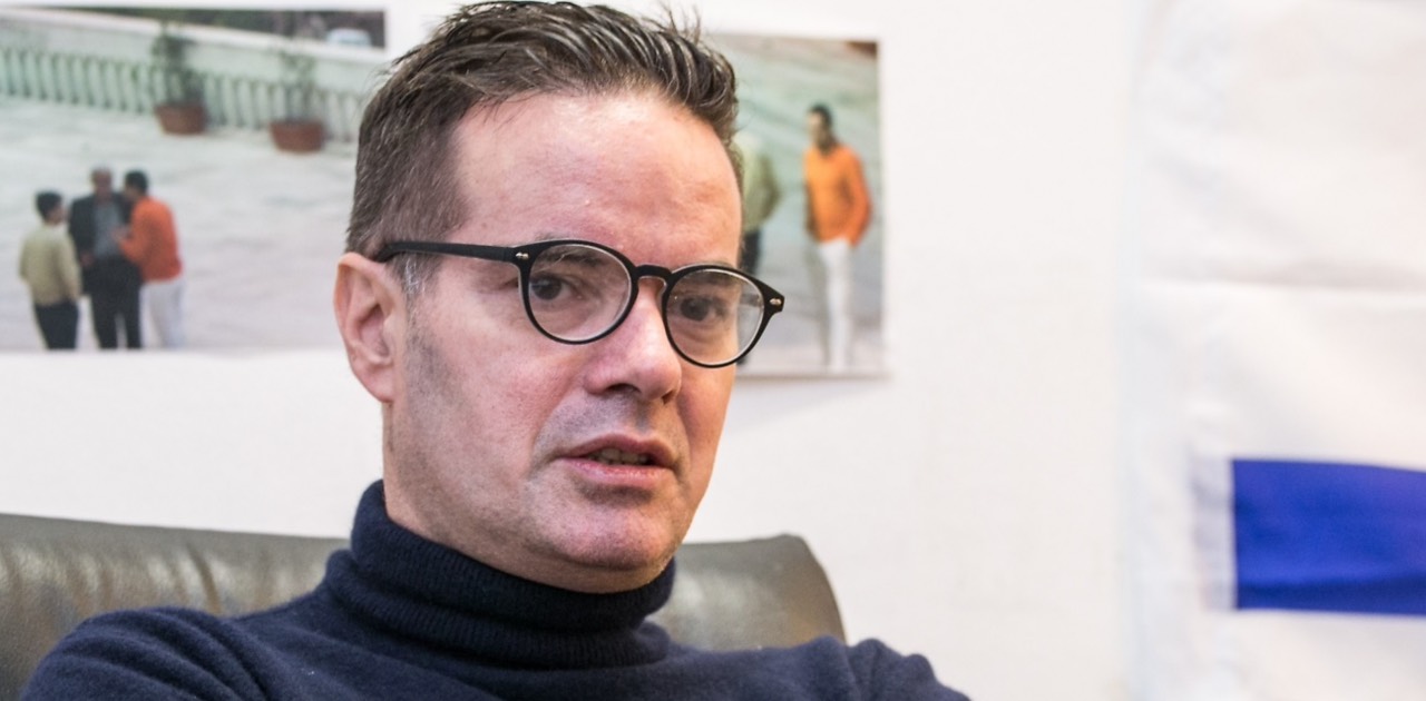 AFFILIATO PROPOSE ORGIA GAY A KLAUS DAVI, CHE RIFIUTÒ