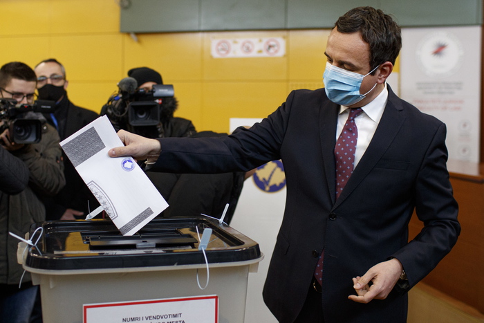 Kosovo: 99% schede, vince VV di Kurti con 48,1%