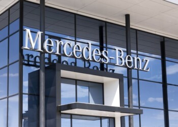 Le entrate di Daimler calano dell’11% nel 2020 causa COVID-19