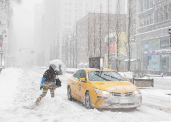 L’inverno non scherza negli USA. Tempesta di neve paralizza anche New York