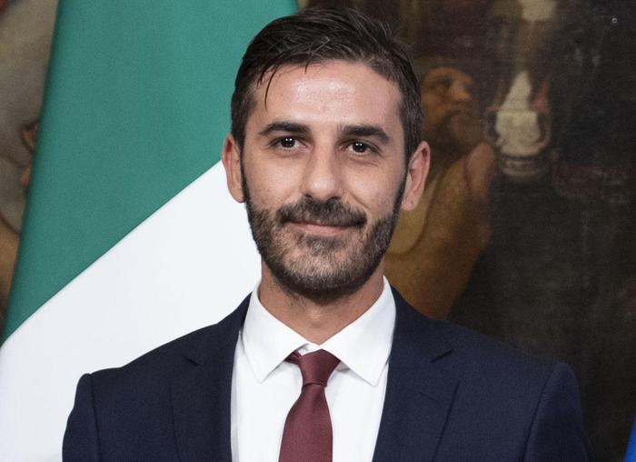 M5s: Alessio Villarosa espulso anche dal Movimento. Lezzi: ‘Notificata sospensione, mi difenderò’