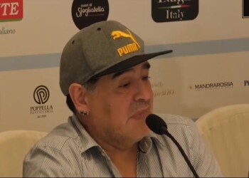 Maradona, l’audio shock del medico: “Il gordo sta crepando”