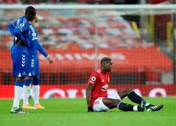 Pogba, brutto ko. Solskjaer: Fuori per settimane