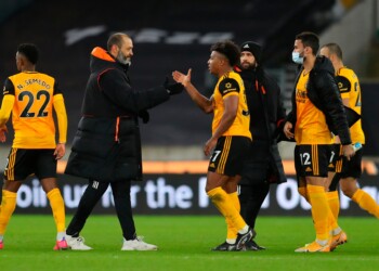 Premier League, Bielsa ko: il Wolverhampton vince con un autogol