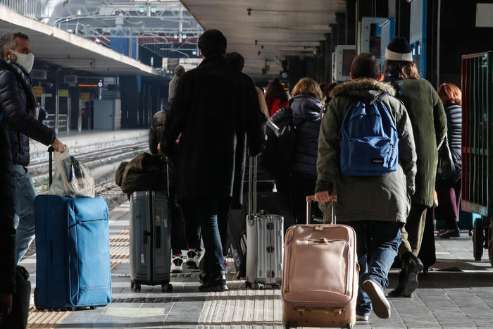 Regioni, la richiesta al governo: prorogare i divieti di spostamento