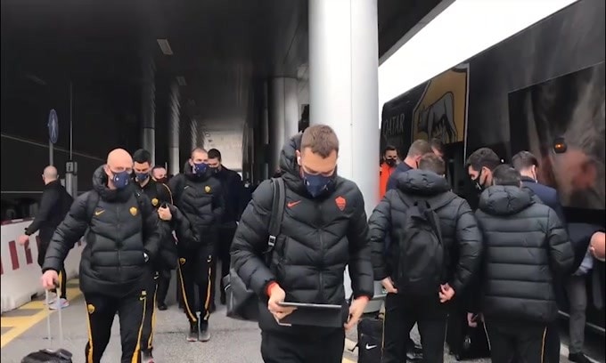 Verso Braga-Roma, i giallorossi partono per il Portogallo