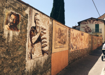 VIAGGIO TRA I BORGHI DELLA VERSILIA