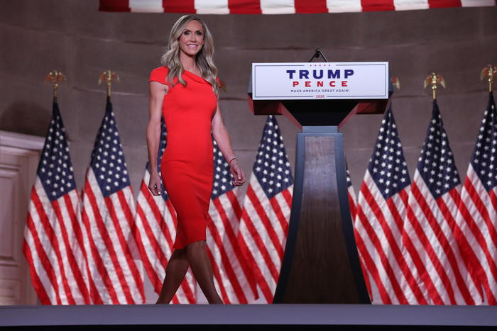 Usa: Lara Trump valuta la candidatura per il Senato