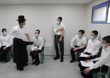 Covid, Israele: tornano le mascherine, quarantena anche per i vaccinati