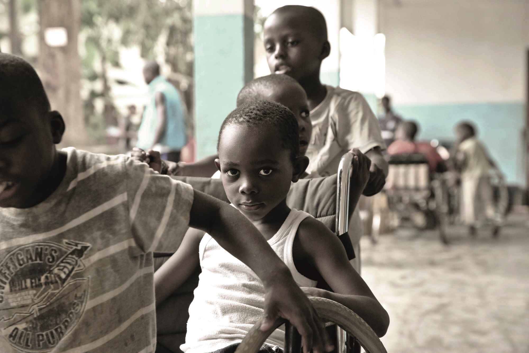 AL VIA “TUTTI UGUALI”, INIZIATIVA SOLIDALE DI DOKITA PER I BIMBI DISABILI  DEL CAMERUN