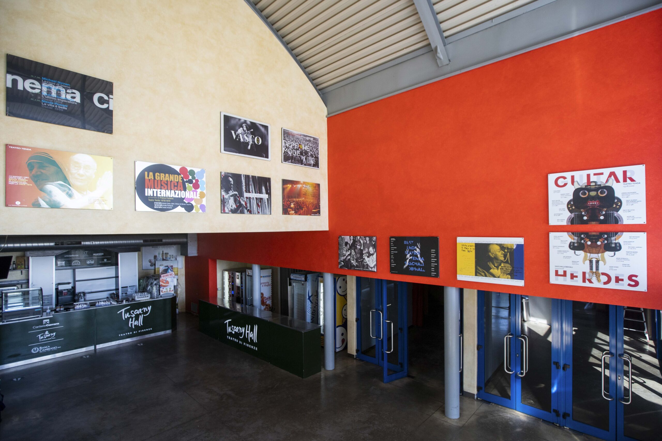 Irlanda in Festa nella hall of fame del Tuscany Hall, svelata oggi la targa che celebra 21 edizioni del festival