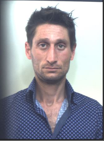 FRANCOFONTE (SR). I CARABINIERI ARRESTANO UN PREGIUDICATO DEL POSTO PER  FURTI IN ABITAZIONE.