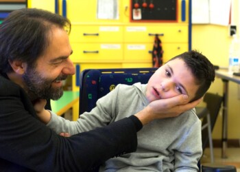 IL MONDO DELLO SPETTACOLO SI SCHIERA AL FIANCO DELLE PERSONE SORDOCIECHE, DELLE LORO FAMIGLIE E DEGLI OPERATORI DELLA LEGA DEL FILO D’ORO PER SOSTENERE LA CAMPAGNA #EROIOGNIGIORNO