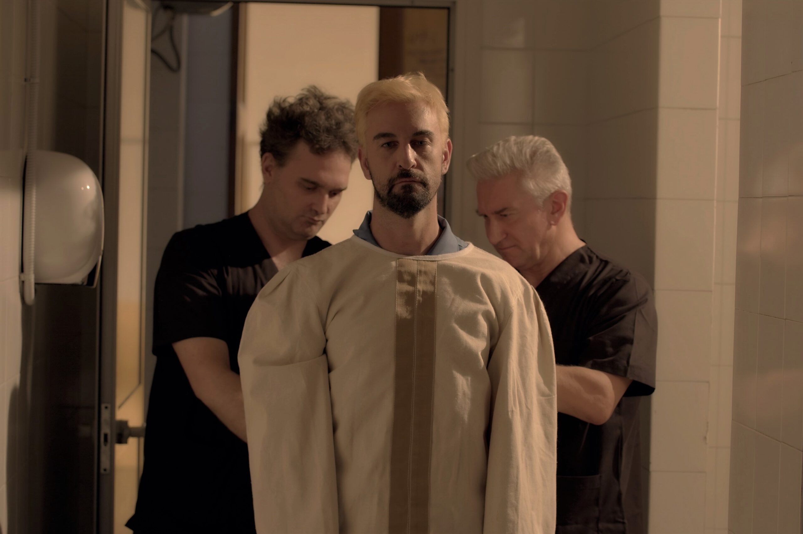 REVERSE dal 21 aprile su Sky Prima Fila, Chili, The Film Club, Rakuten, AppleTV, Google Play