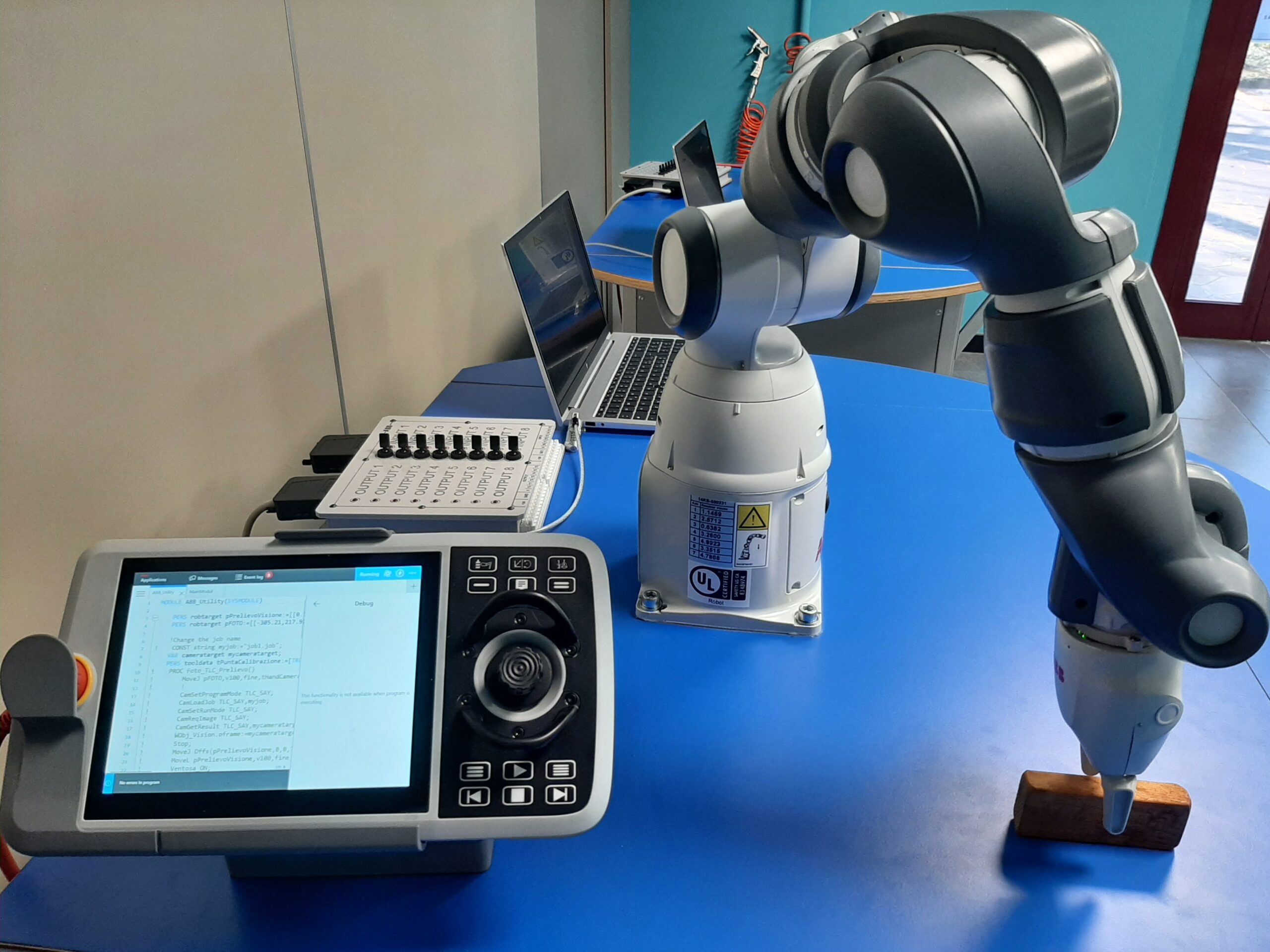 Nasce a Monza il primo laboratorio in Italia con robot collaborativi