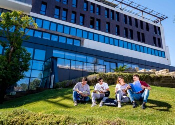 “Click Days”: l’Unicusano premia gli studenti d’Italia con 165 borse di studio donando oltre tre milioni di euro