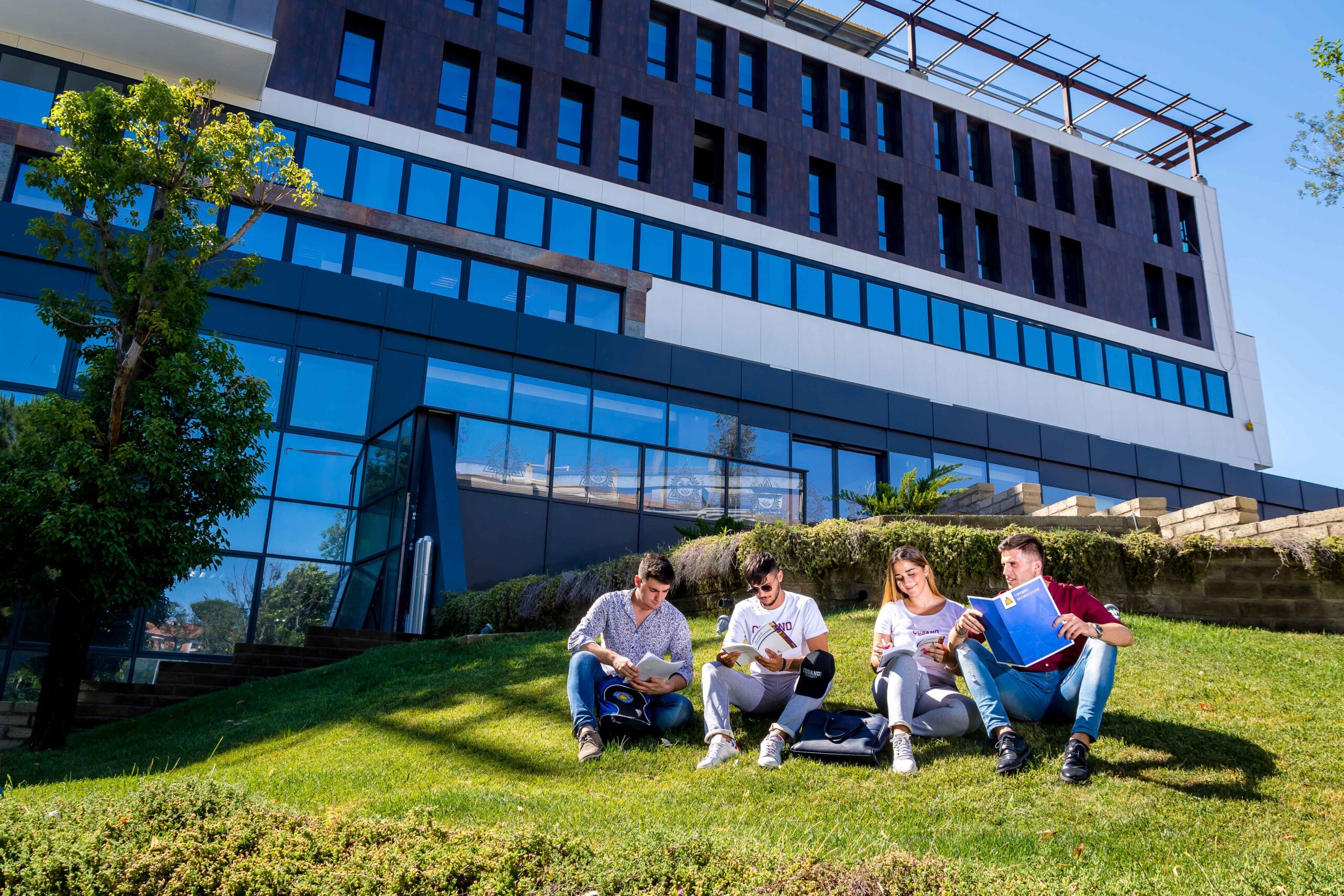 “Click Days”: l’Unicusano premia gli studenti d’Italia con 165 borse di studio donando oltre tre milioni di euro