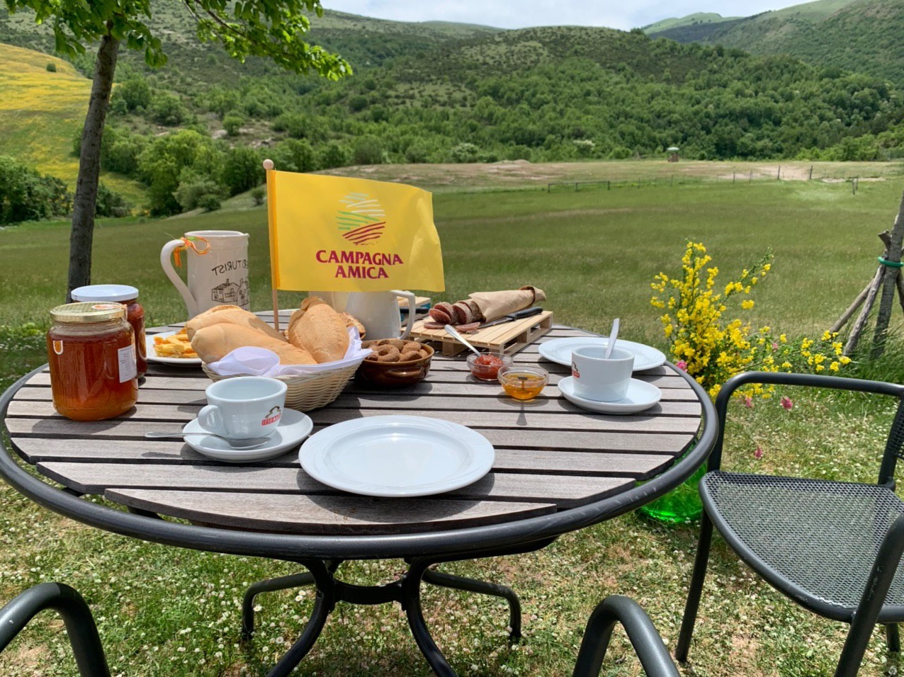 Coldiretti Marche, seconda Pasqua in rosso: in difficoltà comparto che rappresenta il 7% del turismo regionale