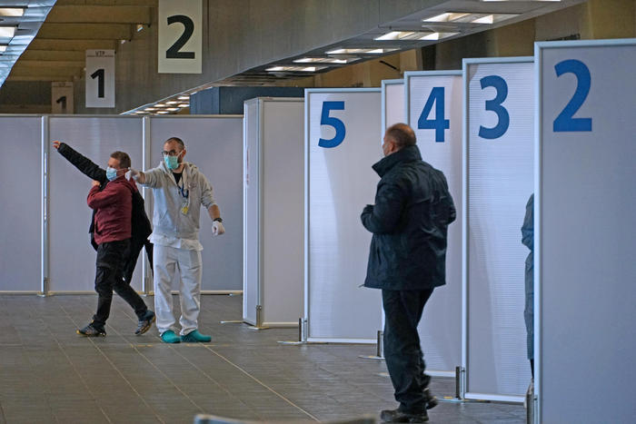 >ANSA-IL-PUNTO/COVID: Rt cala, Veneto punta all’arancione