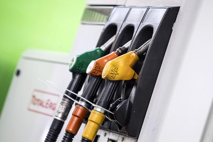 Benzina: prezzo sale dell’1% in 7 giorni, verde a 1,536 euro