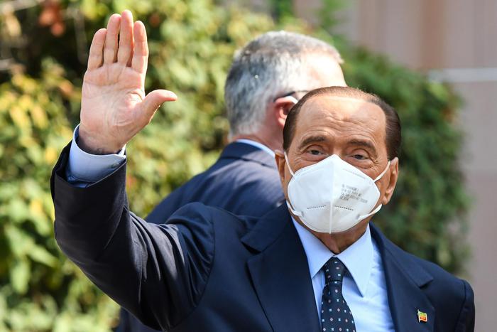 Berlusconi dimesso dal San Raffaele