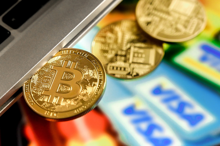 Bitcoin: torna appetibile, schizza a 55.000 dollari