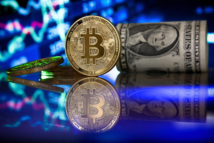 Bitcoin vola a nuovo record, supera i 60.000 dollari