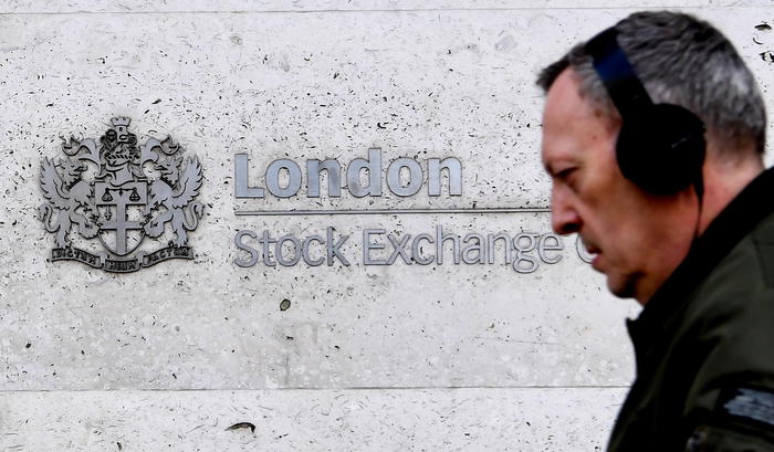 Borsa: Europa chiude positiva, Madrid la migliore (+1%)