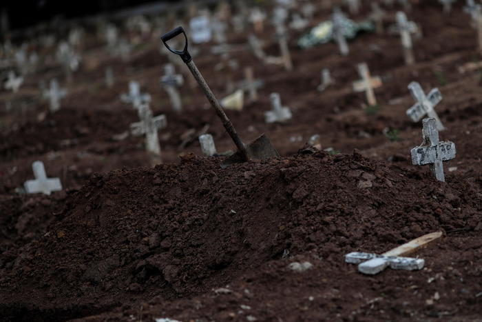 Brasile, più morti in un anno di Covid che per Aids in 23