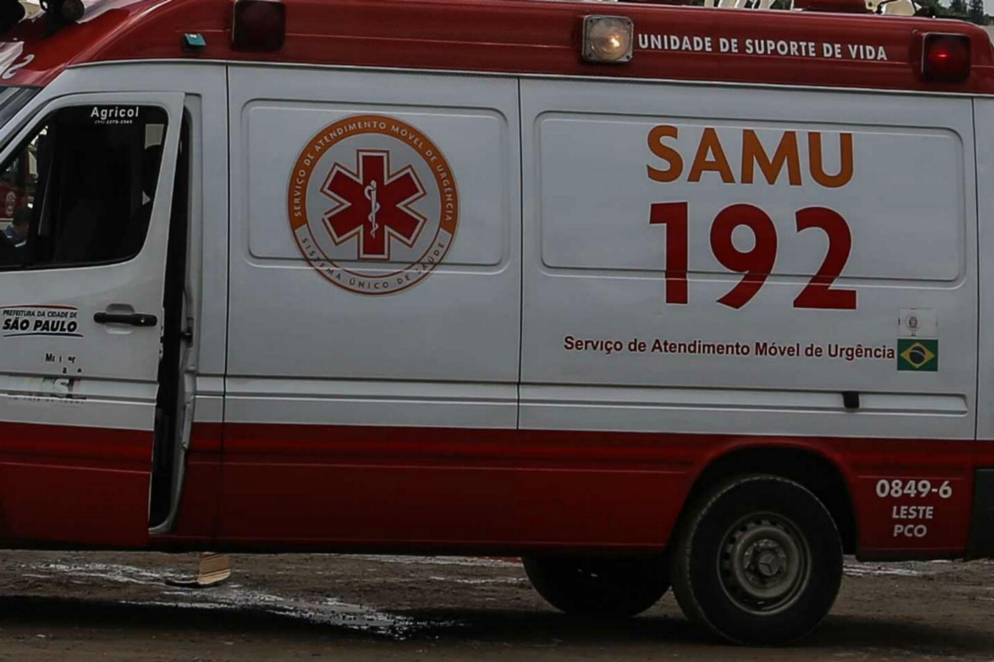 Brasile: tir travolge moto, centauro resta appeso per 20 km